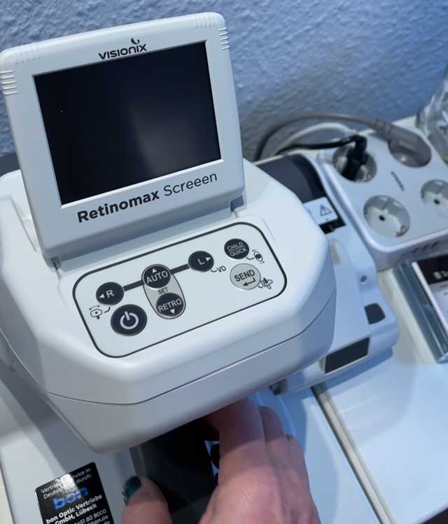 Retinomax - ein tragbares Refraktometer zur Bestimmung der Sehschärfe